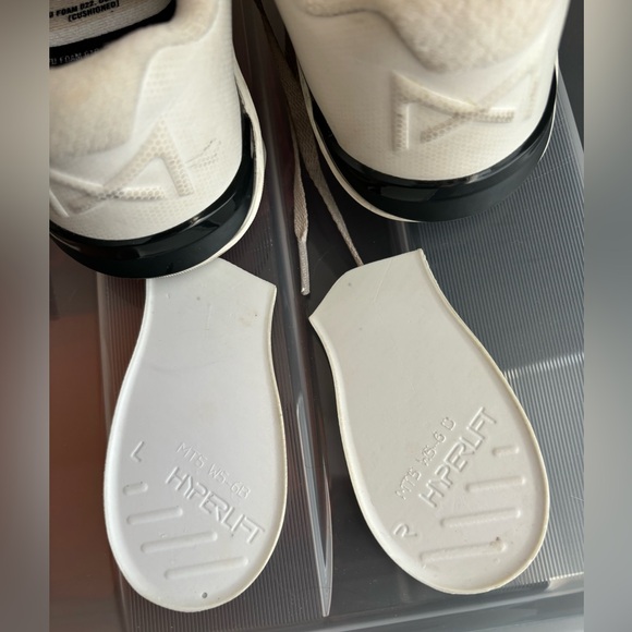 Nike // Metcon 6 Shoes WITH Inserts - Picture 3 of 7